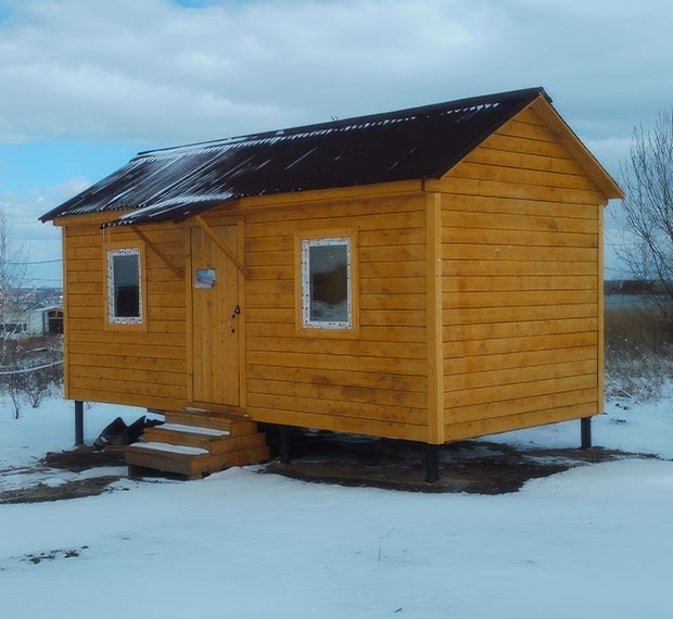 Винтовые сваи под сарай или хозблок в Новогродовке